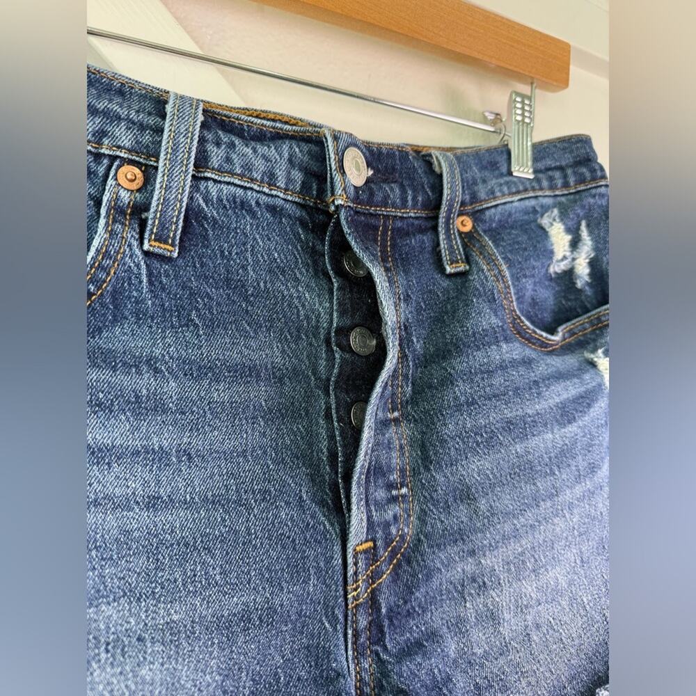 Levi's 501 High Rise Distressed Cut-off Denim Shorts Size 29 - Picture 4 of 10